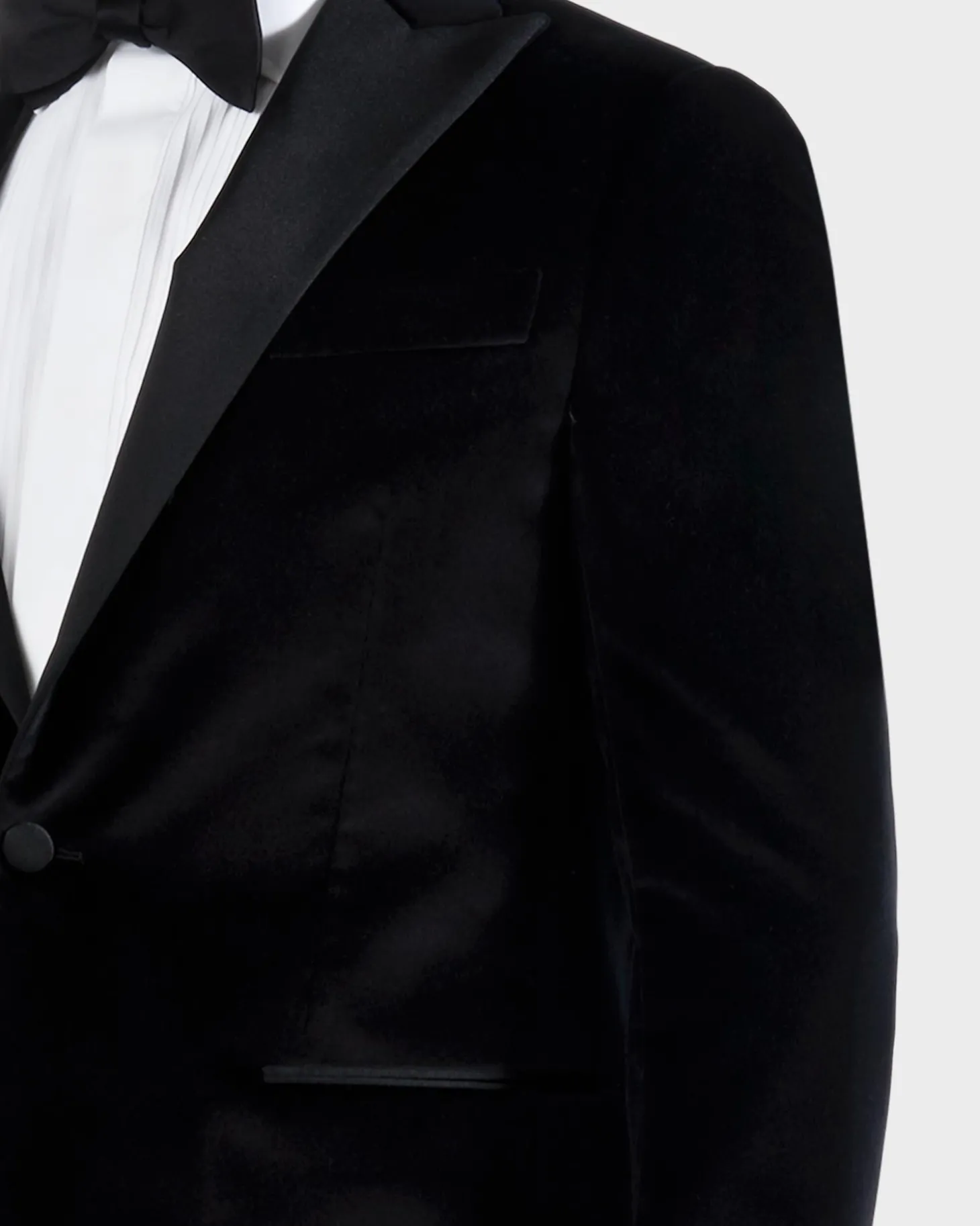 Black Peak Lapel Velvet Dinner Jacket