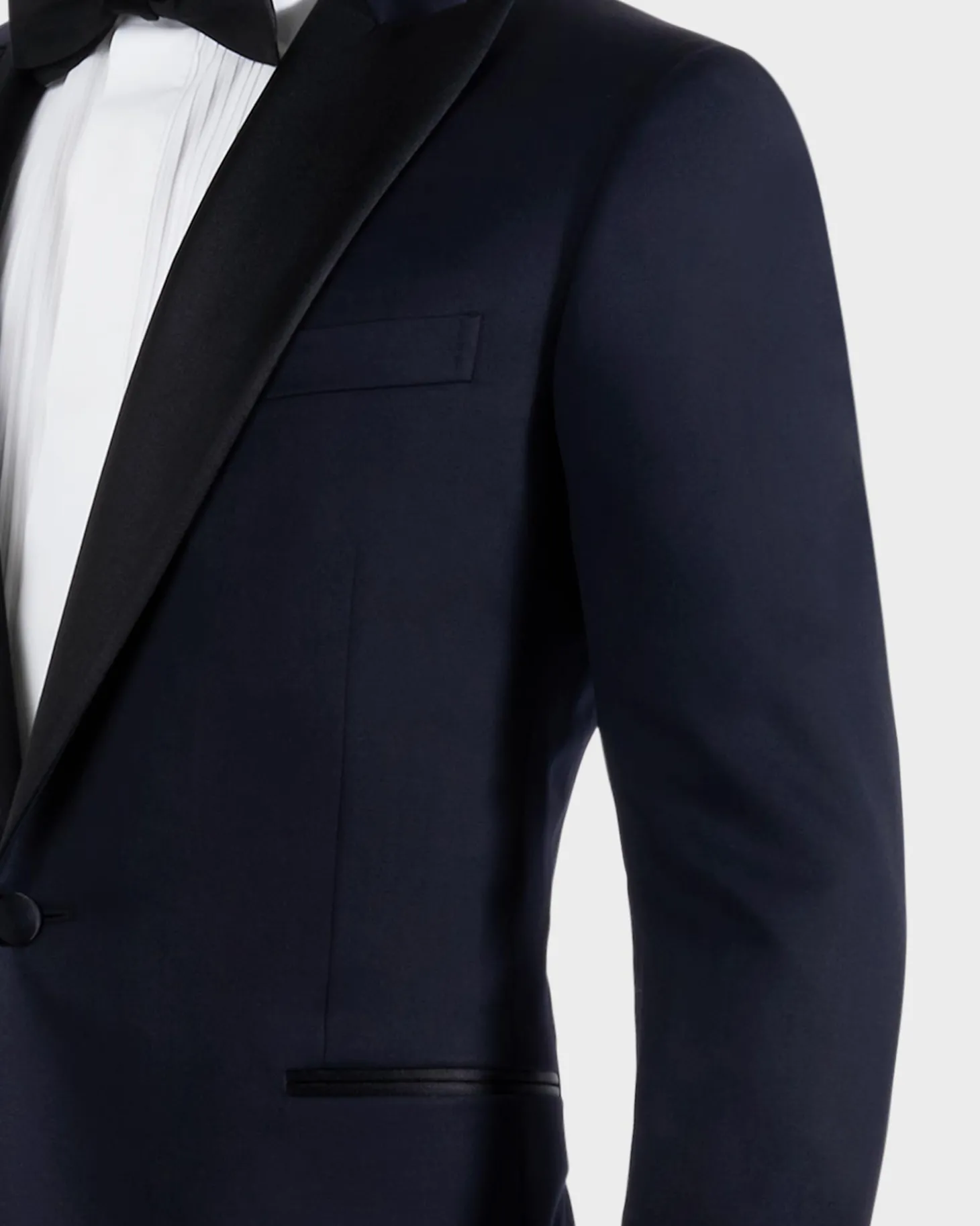 Midnight Blue Peak Lapel Wool Dinner Suit